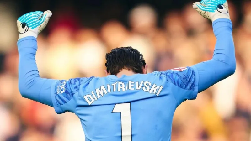 Dimitrievski se gana los 'cuartos' en el Valencia