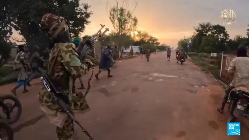 Ataques coordinados de grupos armados golpean varias posiciones militares en Mali