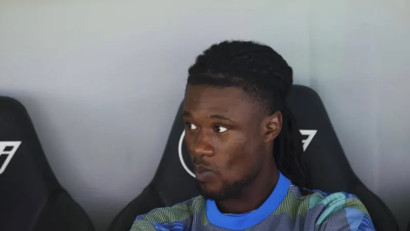 Camavinga no levanta cabeza