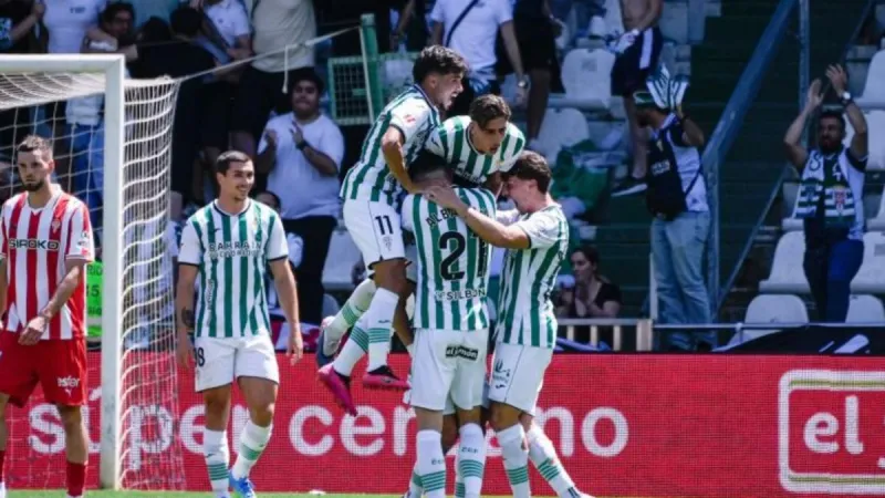 El Córdoba no se conforma con la salvación