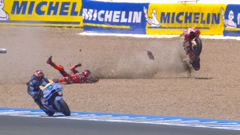 La espeluznante caída que condenó a Márquez en Jerez