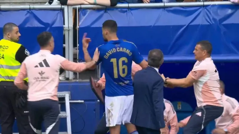 Alta tensión en Oviedo: David Carmo se encara con la grada