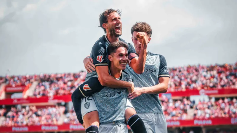 Granada 2-4 Almería: resumen y mejores jugadas | LaLiga Hypermotion (J37)