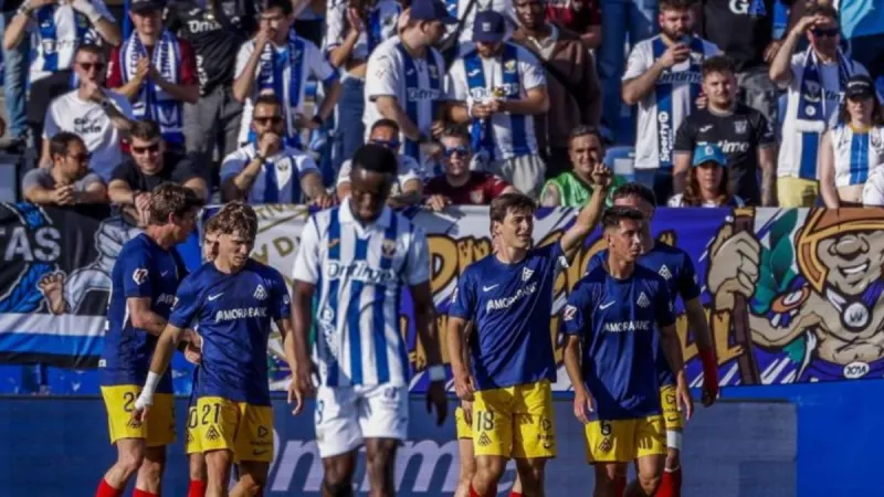 El Andorra golea a un desafortunado Leganés y mira a los 'playoffs'