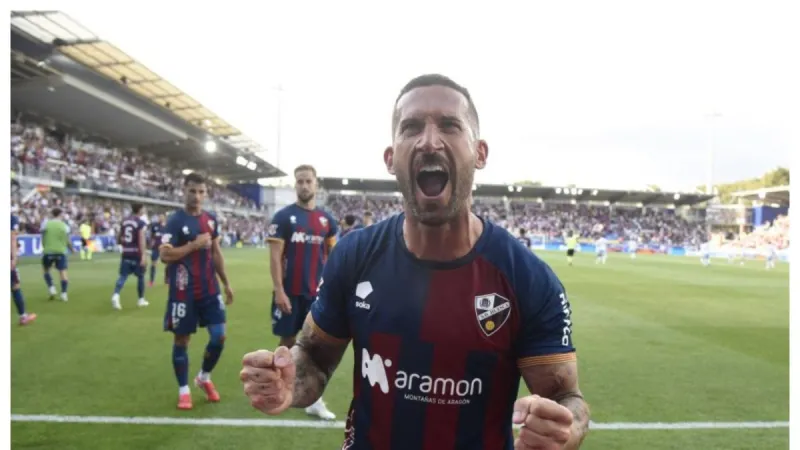 El Huesca deja K.O al Zaragoza en el derbi del bochorno