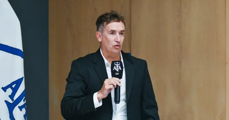 El insólito penal que cobró el hijo de Beligoy en la Primera B Metropolitana