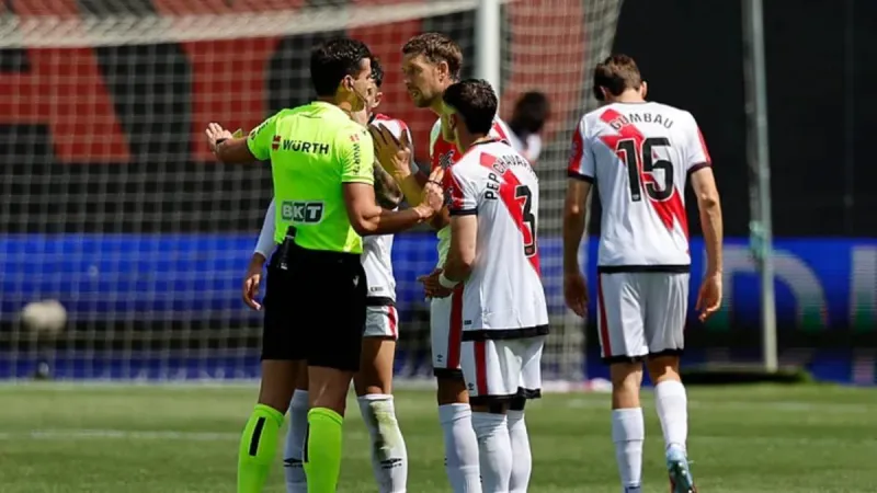 Roberto Gómez: "Lo ocurrido en Vallecas es un atropello, espero que no piten más esta temporada"