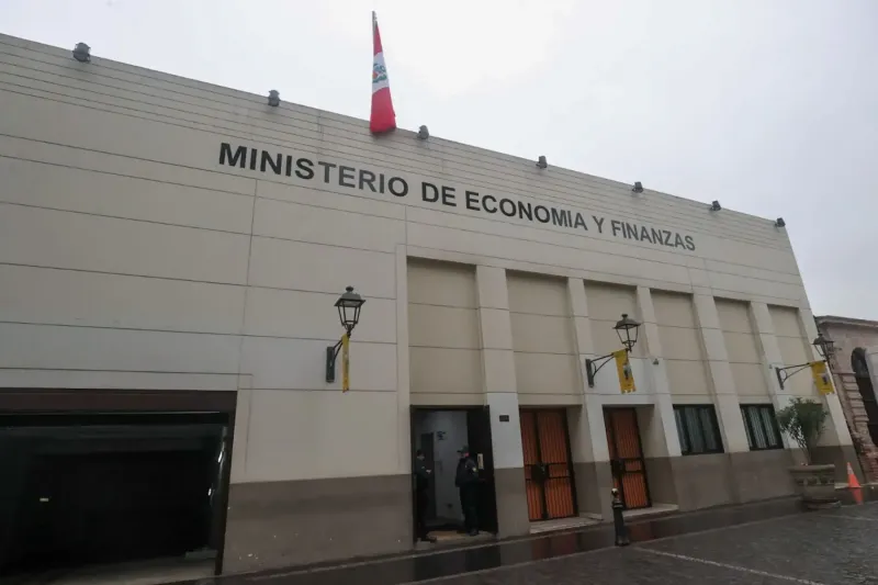 MEF proyecta un mejor desempeño de la economía en los próximos años