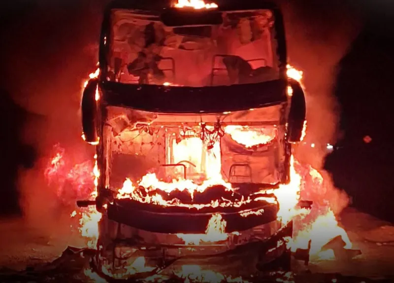 La Libertad: 52 pasajeros salvar de morir tras incendio de un bus en la Panamericana Norte