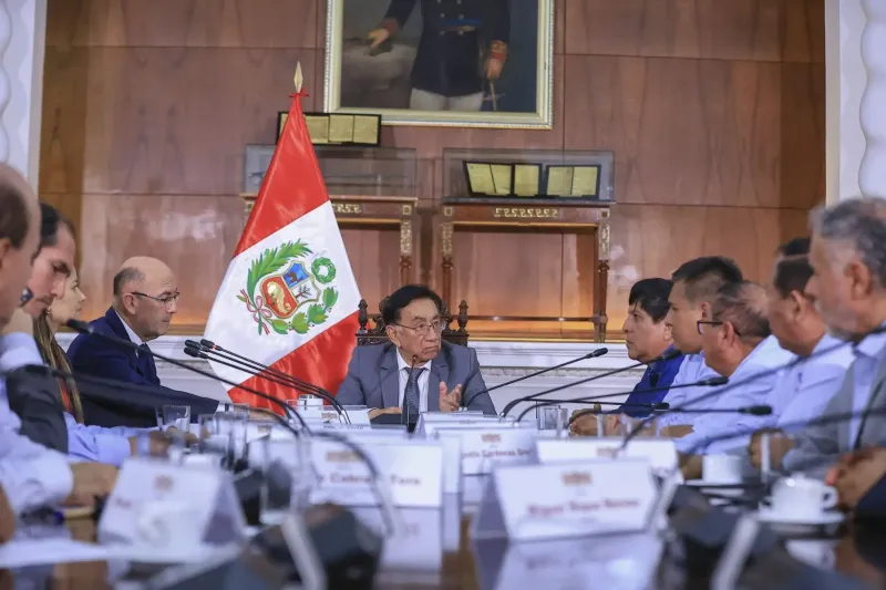 Presidente Balcazar recibió a representantes de centrales sindicales del país
