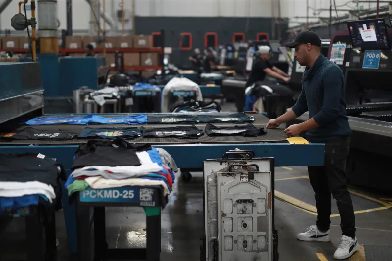 Los claroscuros de la jornada laboral de 40 horas en Latinoamérica: realidad para algunos, promesa para otros