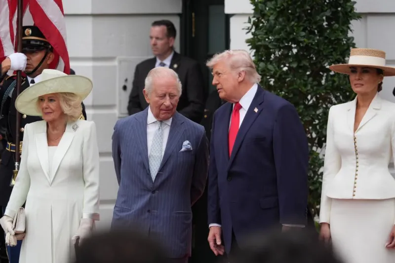 Trump da la bienvenida al "fantástico" rey Carlos III, que comienza su visita de Estado a EEUU con el objetivo de recomponer la "relación especial" hecha añicos