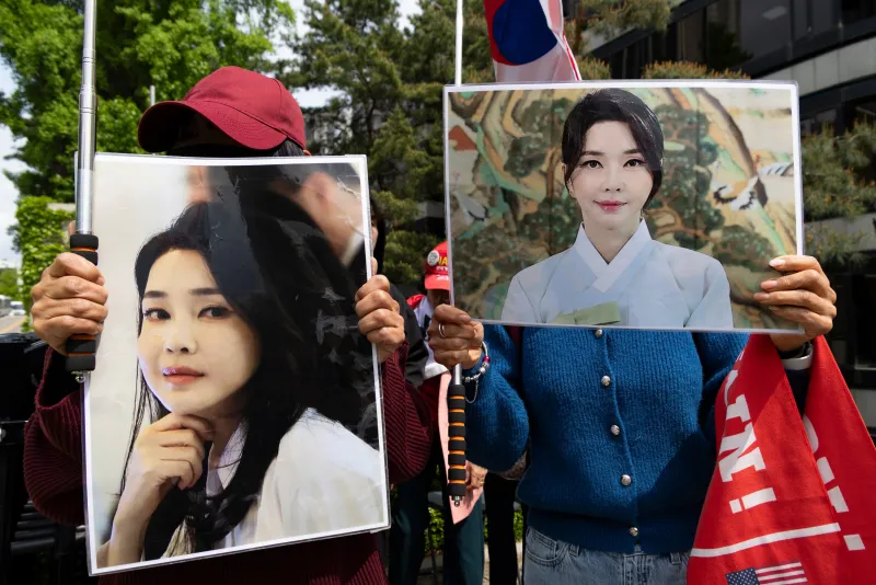 La justicia surcoreana eleva a cuatro años la condena por corrupción contra la ex primera dama