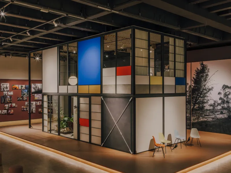 Construya la estructura de una casa en 16 horas: la nueva vida del revolucionario diseño de los Eames