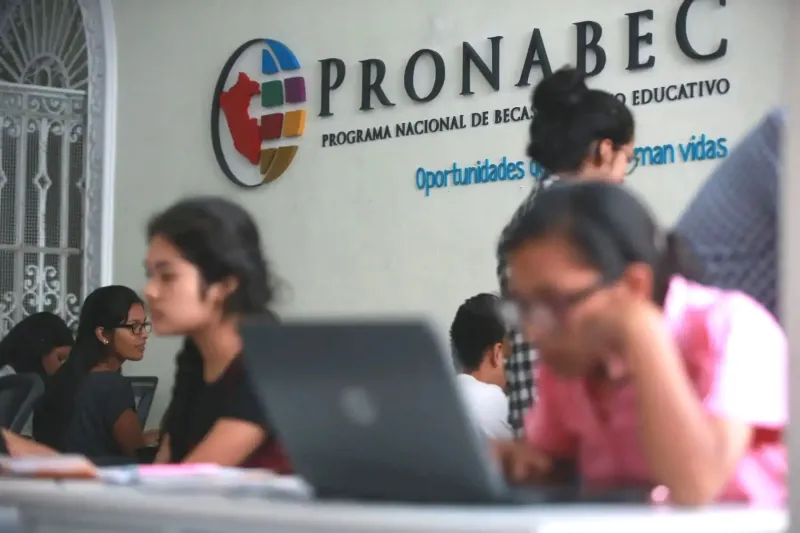 Pronabec descarta cierre de Beca Generación del Bicentenario