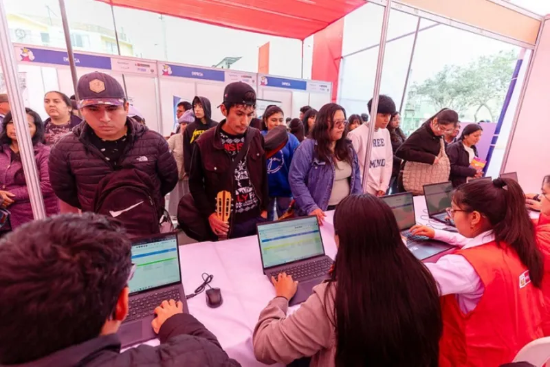 MTPE ofrece más de 875 empleos en feria laboral en Cusco