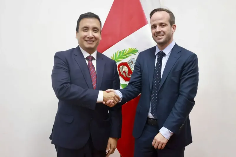 Ministro de Justicia se reúne con representante regional de UNODC