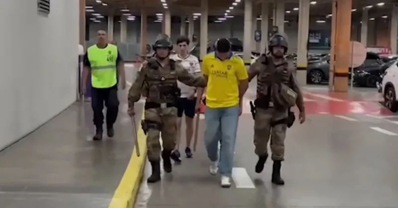 Un hincha de Boca fue detenido en Brasil acusado de hacerles gestos racistas a los de Cruzeiro en el partido de Copa Libertadores