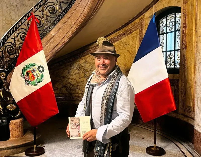 Artista Juan Carlos Zeballos presenta exposición en galería de Embajada peruana en París