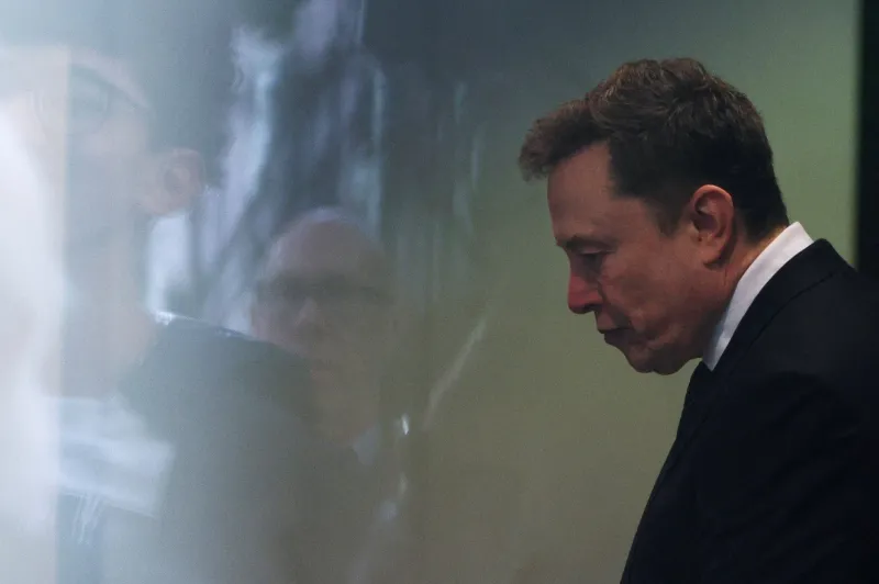 Elon Musk se debate entre la candidez y la ira en su segundo día de juicio: “¡Sin mí, OpenAI no existiría!”