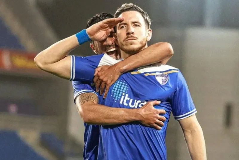 Adrián Ugarriza volvió a anotar en Isarel y se consolida como el goleador de su equipo