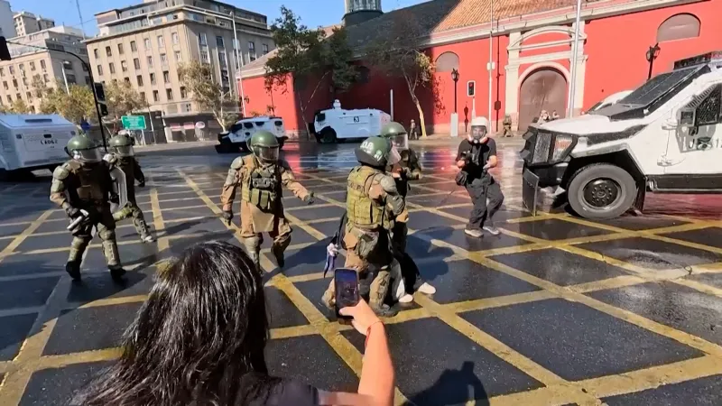 Chile police blast water cannons at student protesters