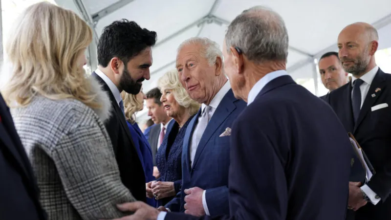 Alcalde de Nueva York insta al rey Carlos III que "devuelva" el diamante Koh-i-Noor, sustraído de India