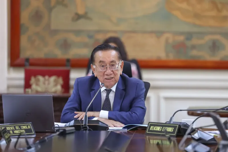 Presidente Balcázar reitera que becas se financiarán con crédito suplementario