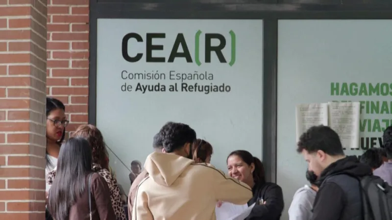 España: la regularización masiva devuelve la esperanza a miles de inmigrantes sin papeles