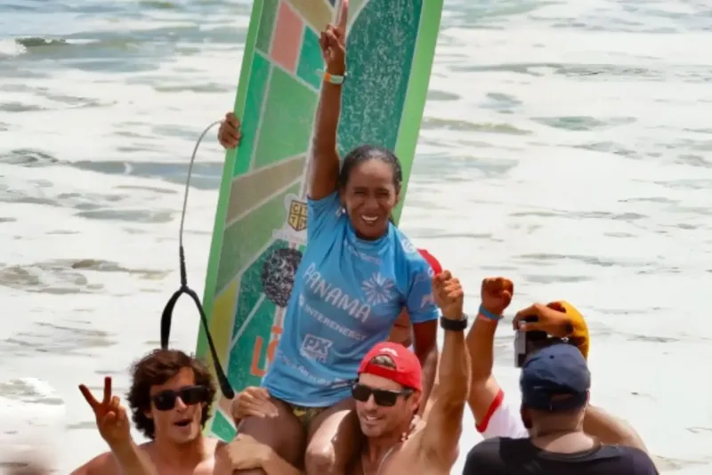María Fernanda Reyes se consagra campeona de longboard en los Panamericanos de tabla
