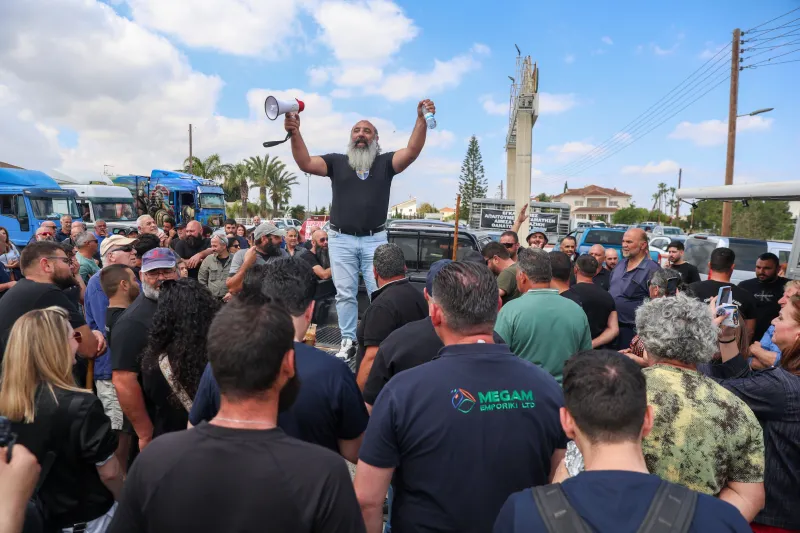 Chipre, la isla europea "ocupada por Turquía" en la que conducen por la izquierda, se parece a Murcia y fue atacada por Irán
