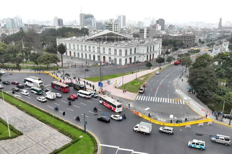Fin de semana largo: guía de seguridad vehicular antes de emprender tu viaje