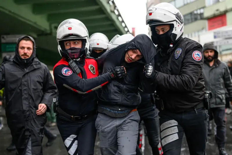 Al menos 370 detenidos en manifestaciones del 1 de mayo en Turquía