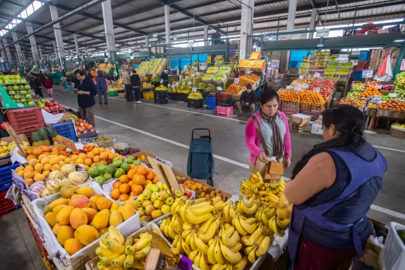 INEI: precios al consumidor en Lima Metropolitana aumentaron 0.52% en abril de 2026