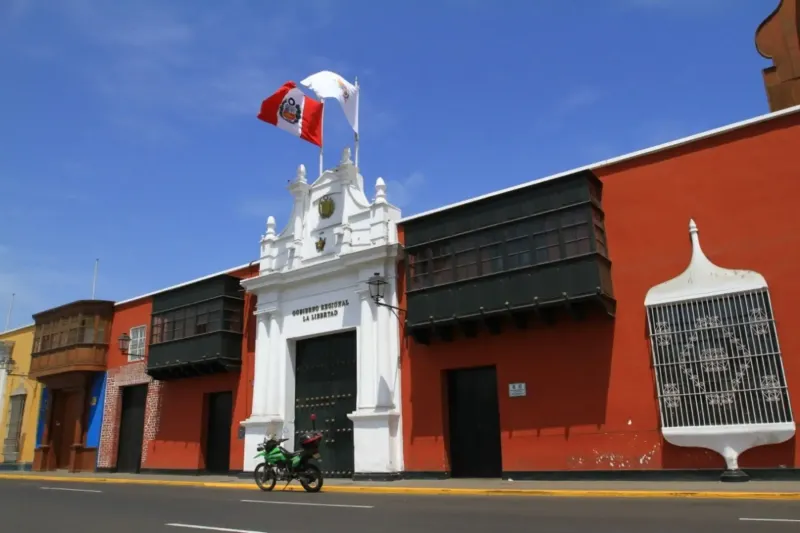 Denuncian a 5 trabajadores del Gore La Libertad por presunto direccionamiento de contratos
