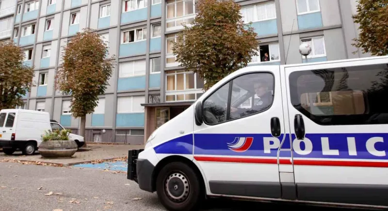Mueren en Francia cinco jóvenes de entre 17 y 20 años al caer su coche de 20 metros
