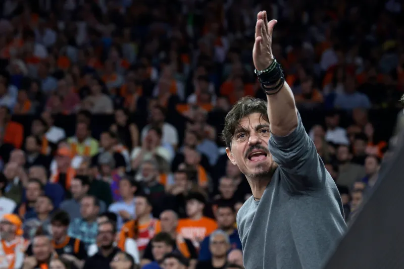 Así es Dimitris Giannakopoulos, el polémico presidente del Panathinaikos que tiene en jaque a la Euroliga