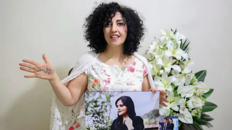 Irán: Narges Mohammadi, premio Nobel de la Paz, es hospitalizada de urgencia tras una crisis cardíaca