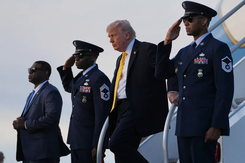 Trump asegura que EEUU retirará "mucho más de 5.000" militares estadounidenses de Alemania