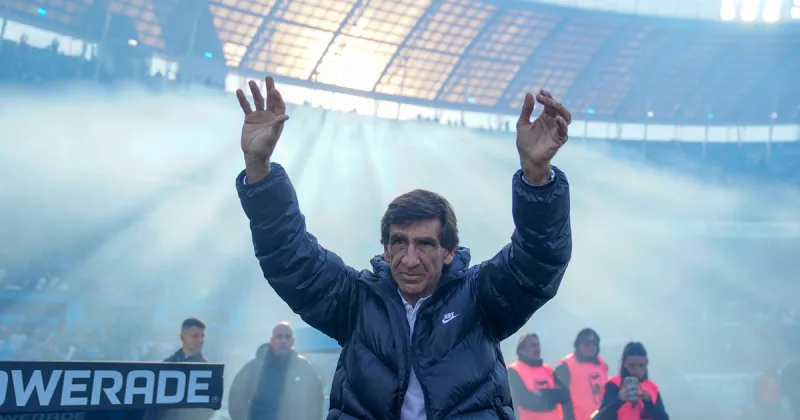 Racing, del susto a la esperanza en el Torneo Apertura: algo se rompió entre los hinchas y los jugadores, mientras Costas apela a recuperar su identidad