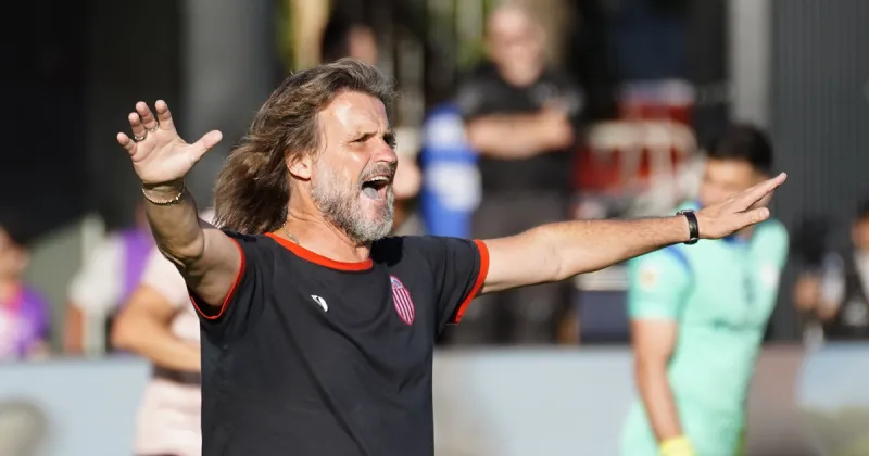 El Gallego Insúa explotó tras la eliminación de Barracas Central en el Torneo Apertura: "Ahora van a estar más tranquilos"