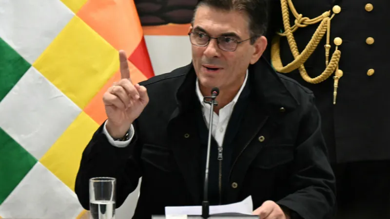 Vuelve la crisis de los combustibles a Bolivia: Huelgas y bloqueos de transportistas