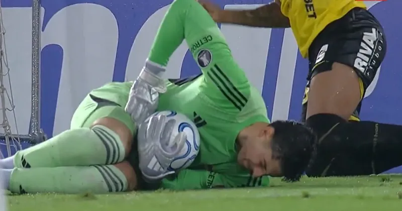 Leandro Brey, otro arquero lesionado en Boca: dejó llorando la cancha en la visita a Barcelona por la Copa Libertadores