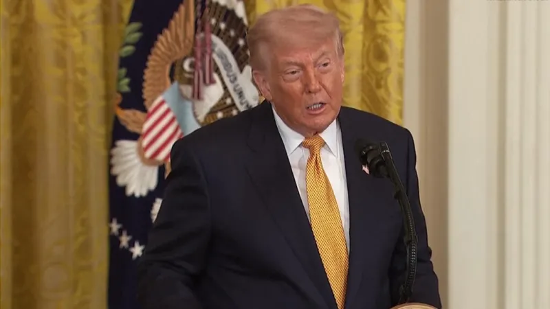 Trump presenta memorando para poner fin a guerra con Irán; Teherán lo califica de "lista de deseos"