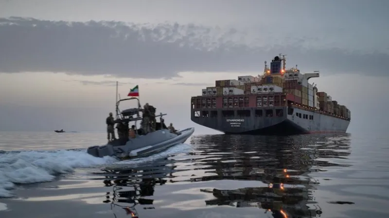 En Ormuz hay 1.500 buques varados con 20.000 marinos atrapados en medio de un conflicto