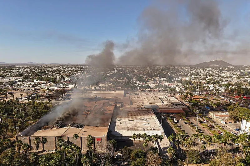 Un incendio en un centro comercial del noroeste de México deja al menos 5 muertos y 46 heridos
