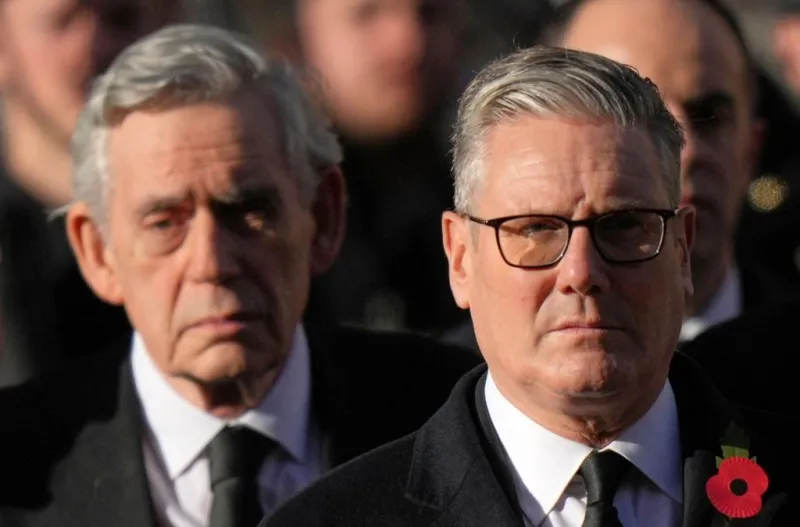 Starmer 'rescata' al ex primer ministro Gordon Brown como enviado para finanzas globales tras la derrota histórica del laborismo en las urnas
