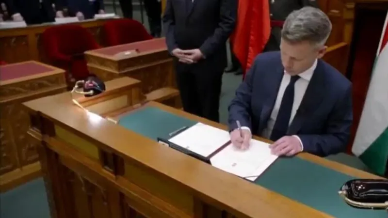 Péter Magyar jura como nuevo primer ministro de Hungría