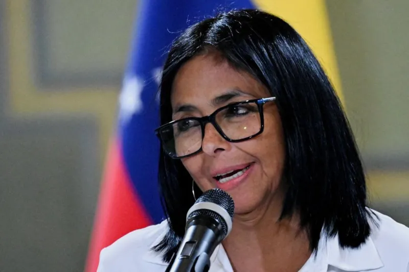 Delcy Rodríguez aterriza en La Haya para defender la causa venezolana por el Esequivo pese a las sanciones de la UE
