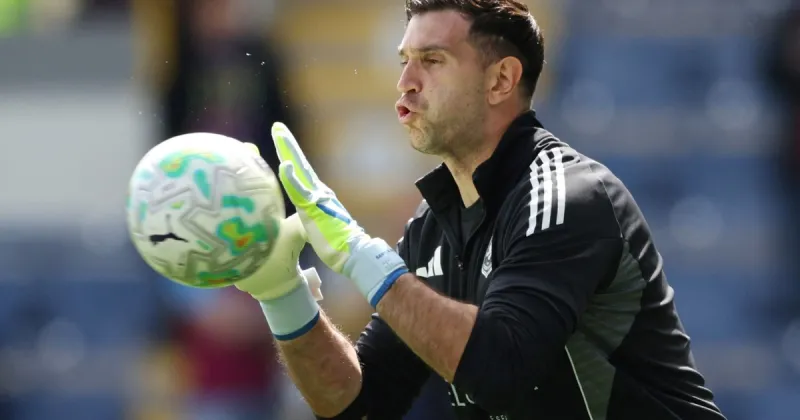 Burnley vs Aston Villa con Dibu Martínez, EN VIVO, por la Premier League: minuto a minuto, en directo